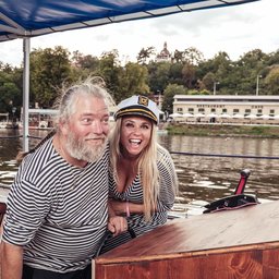 Beer Boat - Epická šlapací skupinová jízda